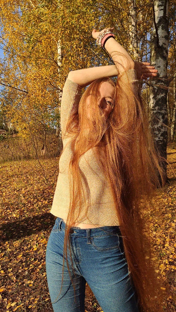 Screenshots from the video (19) - Autumn hairplay🍂 Golden trees and ...