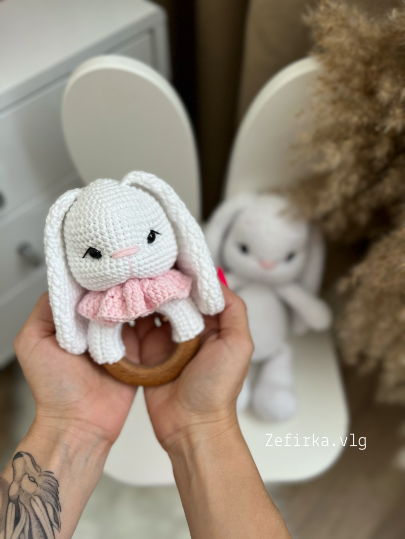 FREE crochet pattern rattle “Elya the Bunny” in English/Бесплатный МК  погремушка «Зайка Эля» на русском языке. Формат PDF - Zefirka.Vlg | Boosty