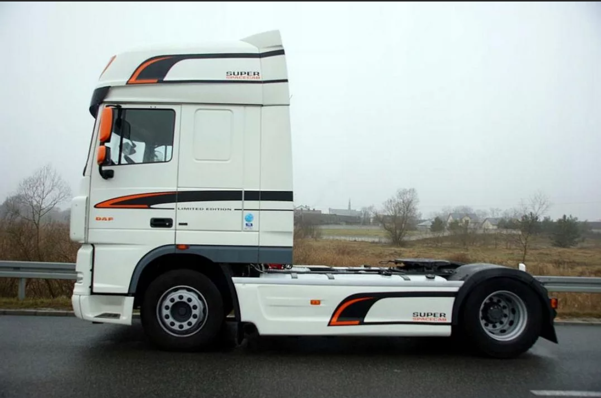 Наклейка даф 105. DAF 105 Limited Edition. DAF XF 105 Limited Edition. DAF 95xf Limited Edition. DAF 95 Limited Edition.