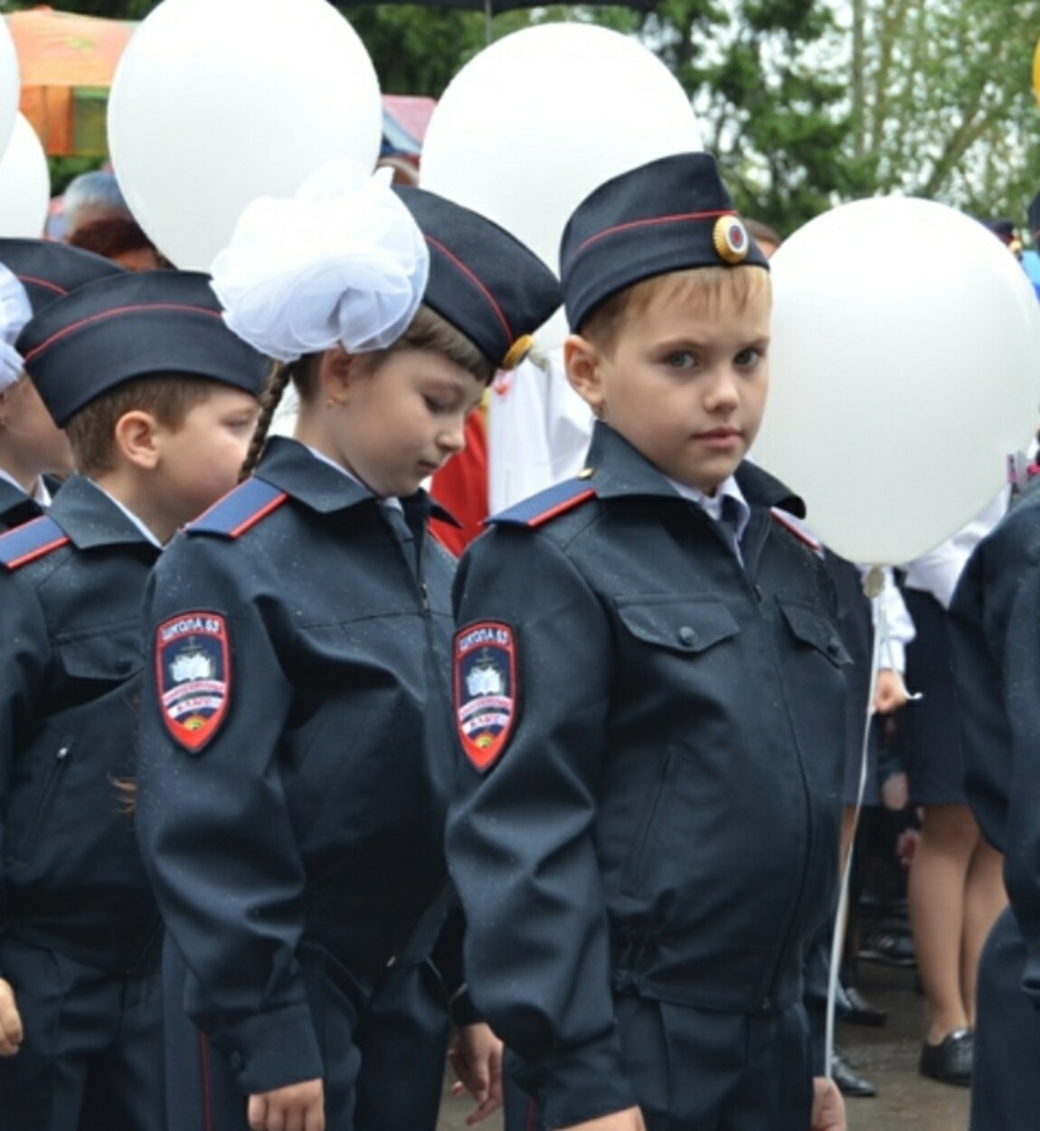 Полицейская форма в школе