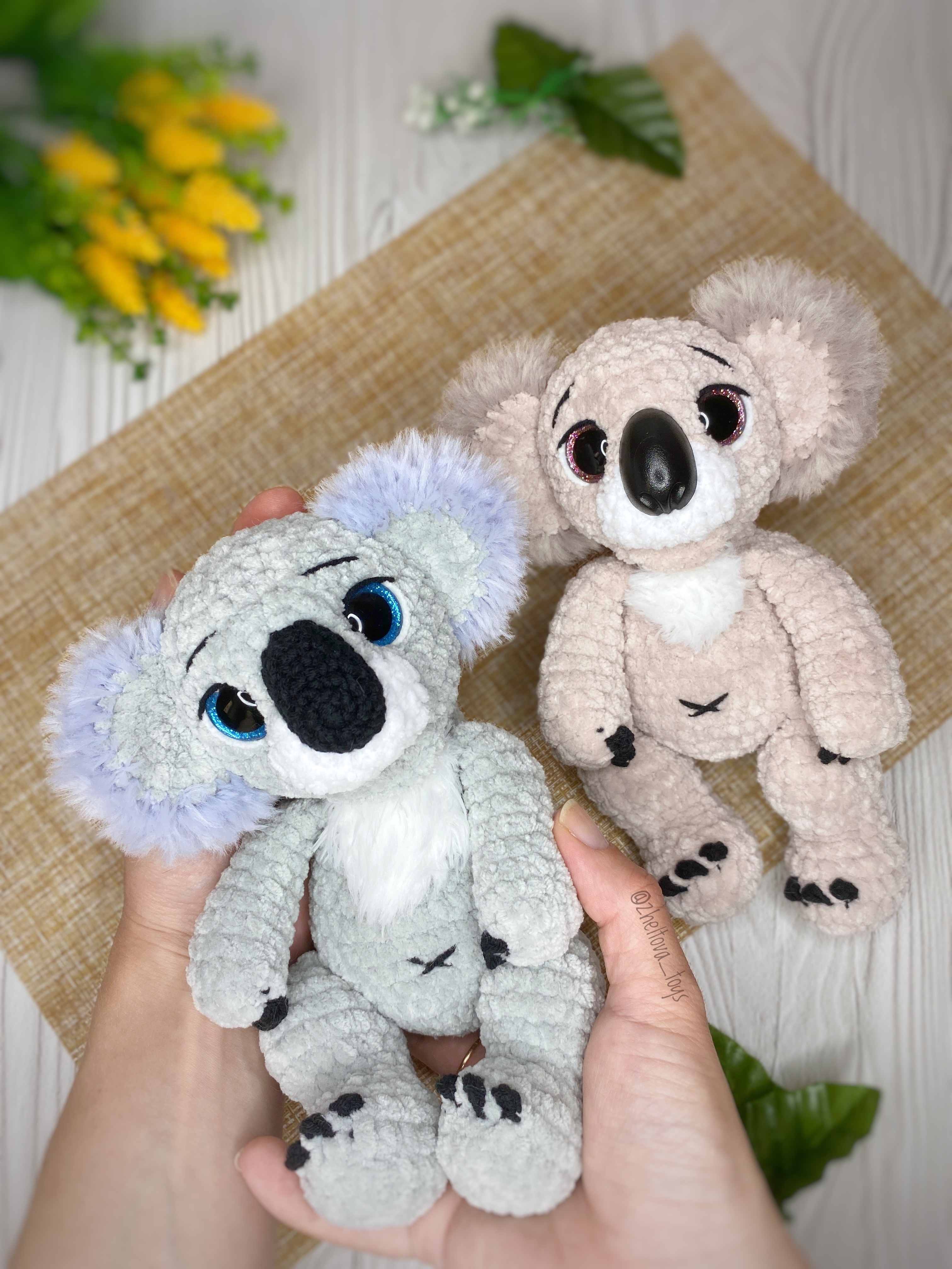 Коала из резинок