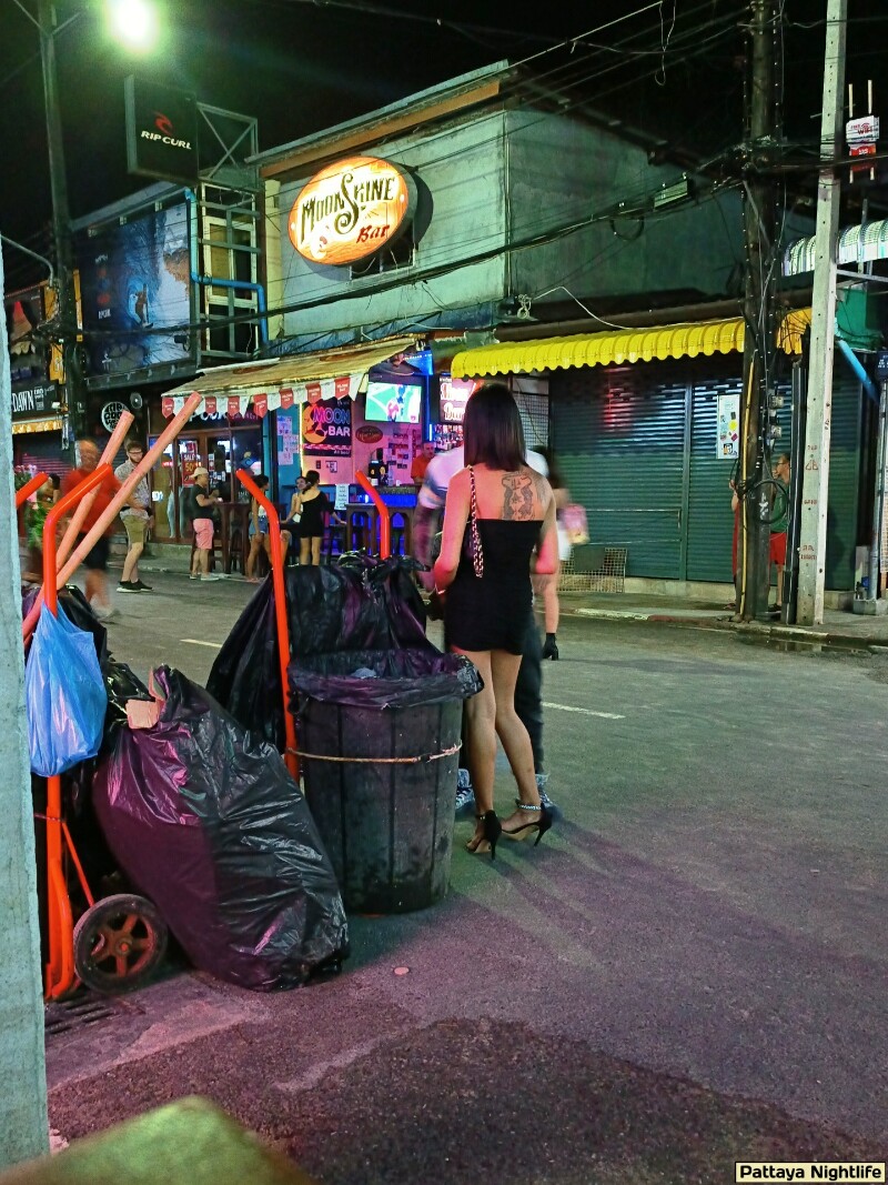 Пхукет: Bangla Road - как аналог пляжной улицы в Паттайе, где стоит до 60  лиц древнейшей профессии - обзор в данном посте. - Pattaya Nightlife |  Boosty