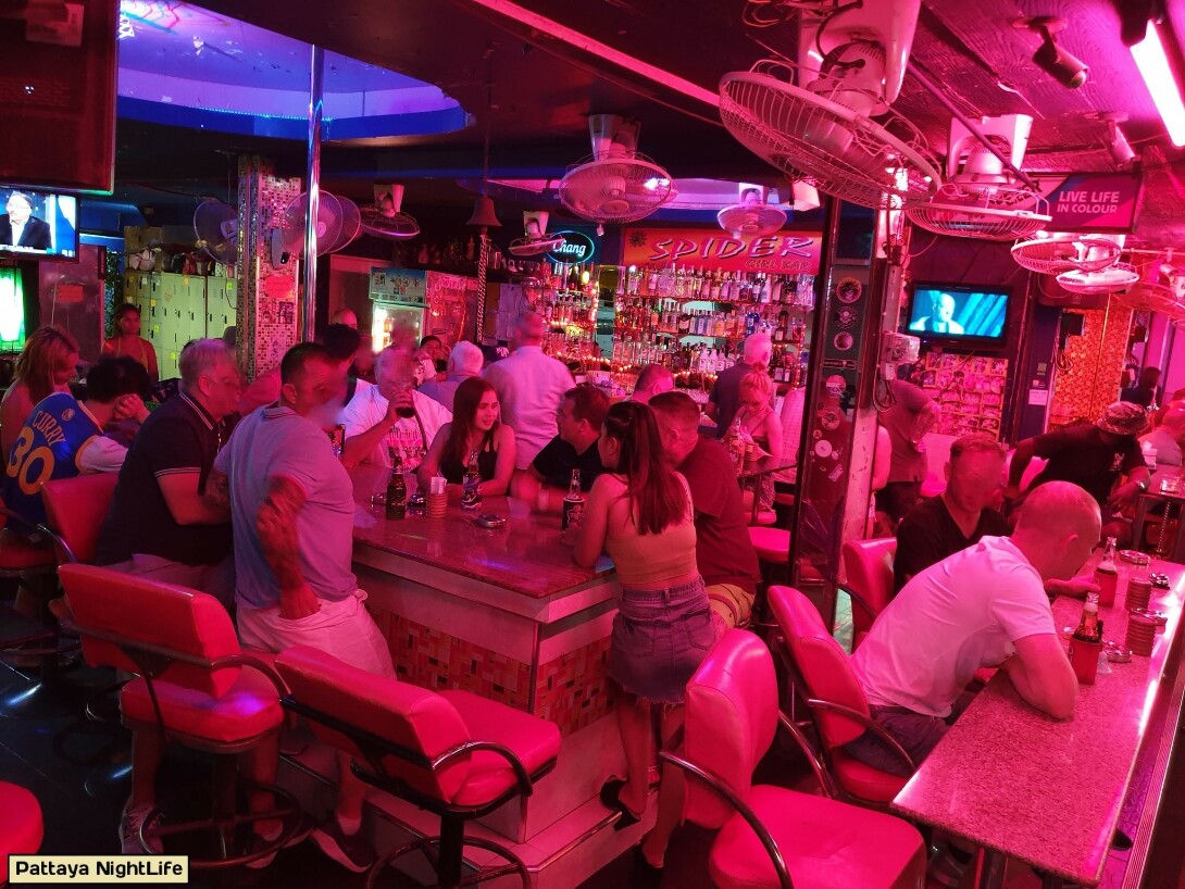 Питер барнаул. Зависть бар. Zavist Bar СПБ. Pattaya Nightlife boosty. Зависть Санкт-Петербург.