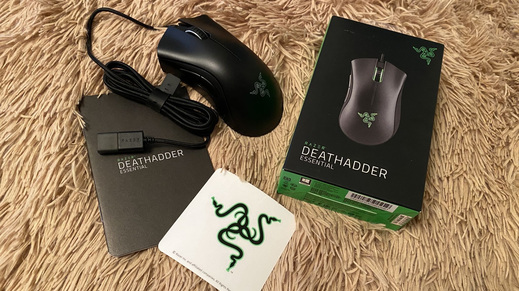 Мышка deathadder. Razer DEATHADDER Essential. Rz01-02540100-r3m1. Razer rz01-02540100-r3m1. Игровая мышь Razer DEATHADDER Essential.