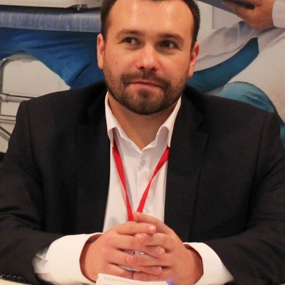 Александр Алипов