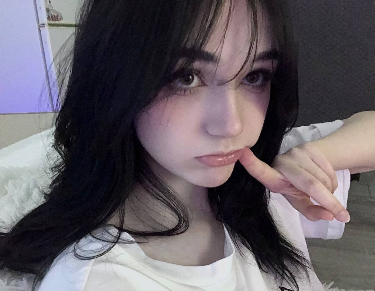 Shawawaww. Shaww. Shawtyshaww. Shawawaww. Shawawaww.